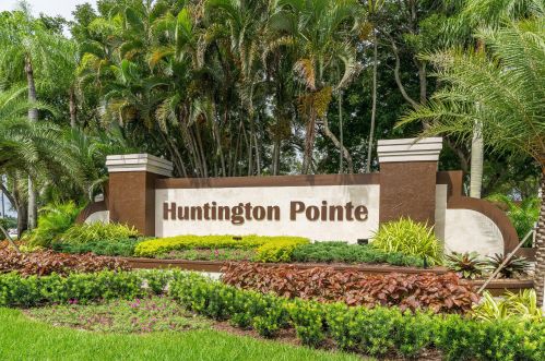 6065 Pointe Regal Cir, Delray Beach FL  33484-1810 exterior