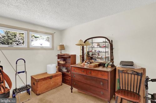 29 Holly Rd, Southampton PA 18966-3029 exterior