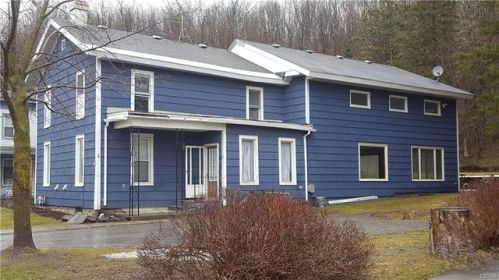 16 Cedar St, Morrisville, NY 13408-2606