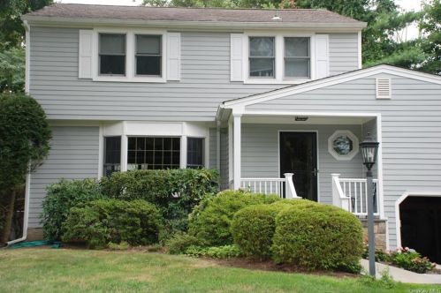8 Evergreen Ln, Chappaqua, NY 10514-2702