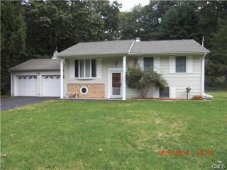8 White Oak Rd, Ansonia, CT 06401-2525
