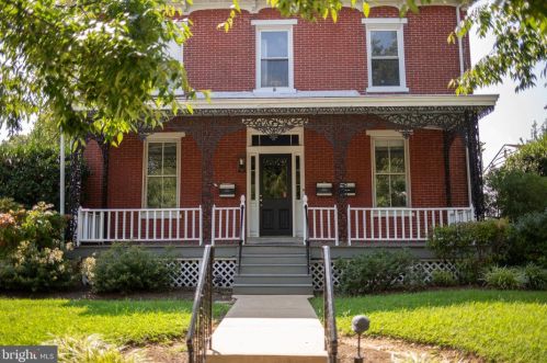 120 Broad St, Kennett Sq, PA 19348-2942
