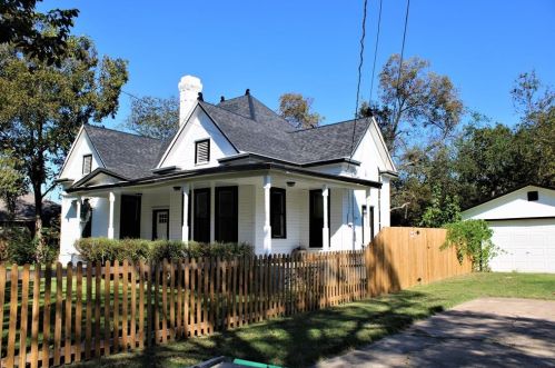 1813 Fuller St, Greenville, TX 75401-3222