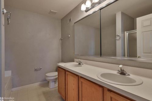 8149 Cross Creek Cir, Breinigsville PA  18031-1330 exterior