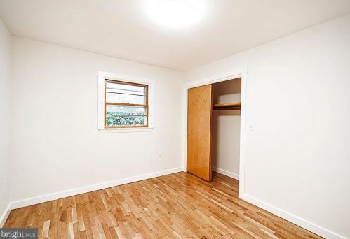 415 Liberty St, Charles Town WV  25414-1827 exterior