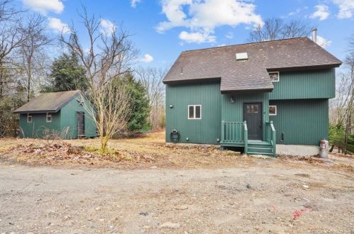 201 Congdon Rd, Norwich, CT 06384-1118