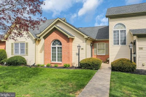 118 Strayer Dr, Carlisle, PA 17013-4407