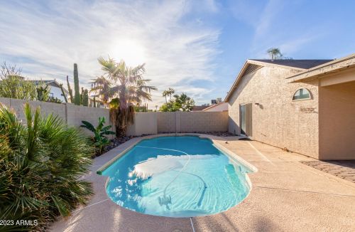 3917 Misty Willow Ln, Glendale AZ  85310-4031 exterior