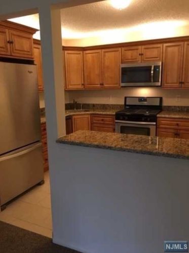 162 Linden St, Mahwah NJ  07430-2063 exterior