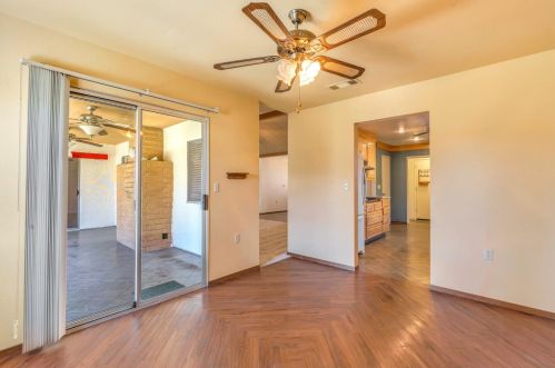 754 Meadowlark Ave, Los Banos CA  93635-3020 exterior