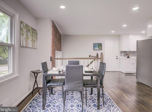 8813 Lagrange St, Lorton VA 22079-1643 exterior