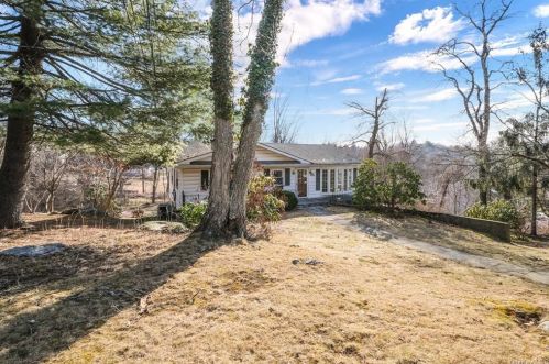 48 Plum Rd, Mahopac NY  10541-4247 exterior