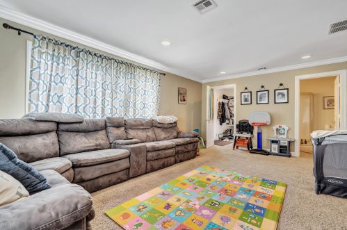 74 Venice Dr, Bricktown NJ  08723-6977 exterior