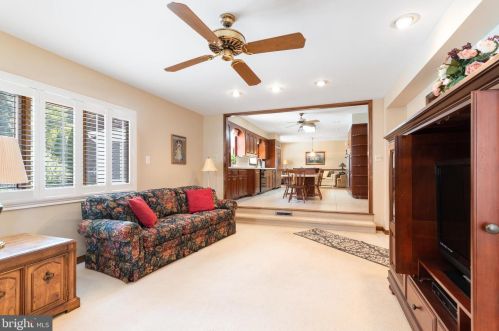 27 Brandywine Dr, Berlin Boro NJ  08009-2225 exterior