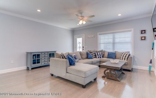 42 Kearney Ave, Pelican Island NJ  08751-1922 exterior