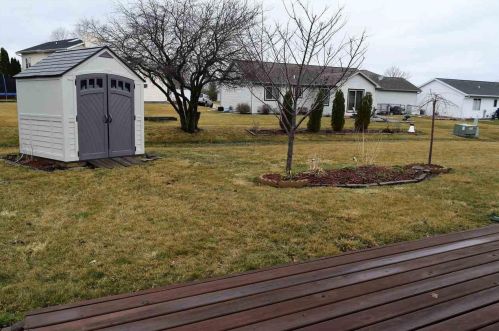 1670 Primrose Ln, Fond Du Lac, WI 54935-1842
