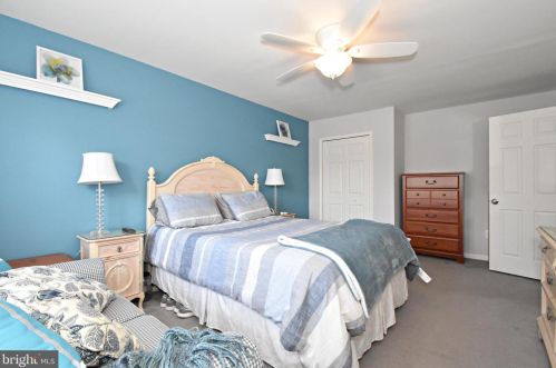 1109 Harbour Dr, Palmyra NJ 08065-2218 exterior