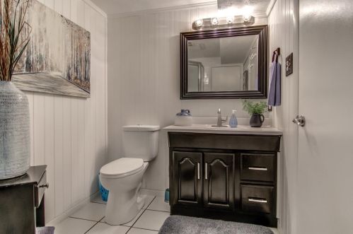 8250 Jackson Ave, Hammond IN  46321-1633 exterior