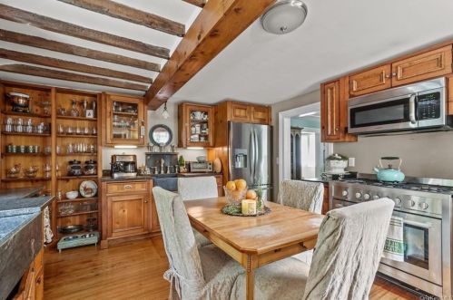 130 Osborne Hill Rd, Fishkill NY  12524-2515 exterior