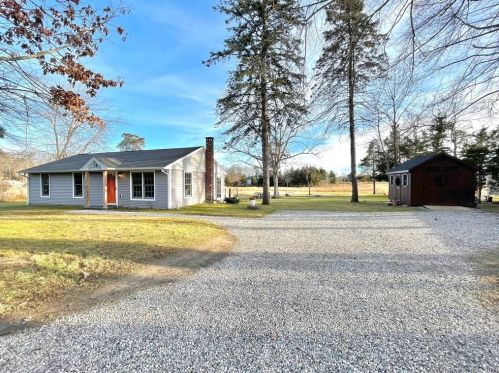 18 Katherine Rd, Lyme, CT 06371-1620