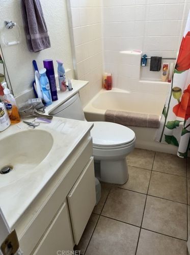 15732 Valeport Ave, Lancaster CA  93535-7091 exterior