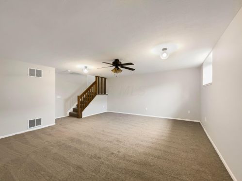 380 Oxford Oak Dr, Blacklick OH  43004-8482 exterior