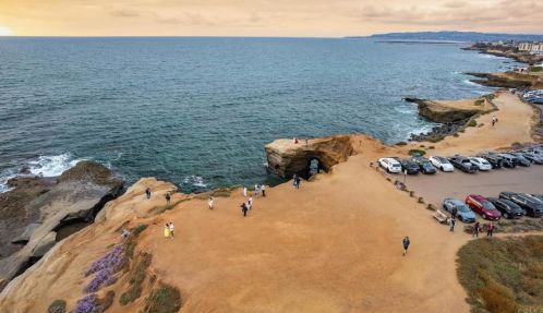 4438 Pescadero Ave, San Diego CA 92107-3629 exterior