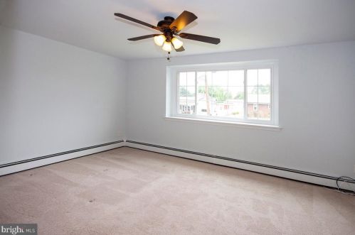 424 2nd Ave, Gloucester NJ  08031-1411 exterior