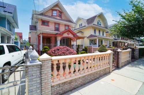 86-47 109th St, Jamaica, NY 11418-1231