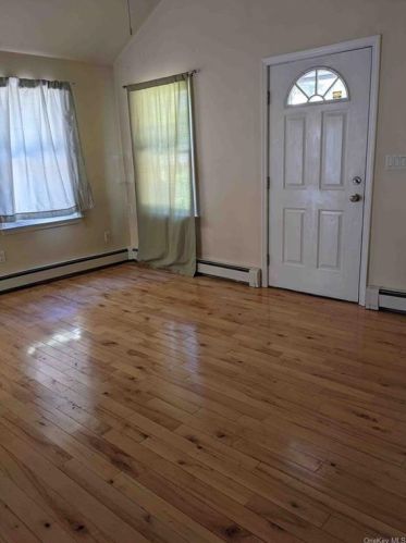 5 Forest Ln, Yorktown Hgts NY  10598-6507 exterior