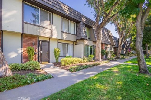 17730 Regency Cir, Bellflower CA  90706-7005 exterior