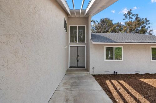 233 Via Tore, Vista, CA 92083-7603