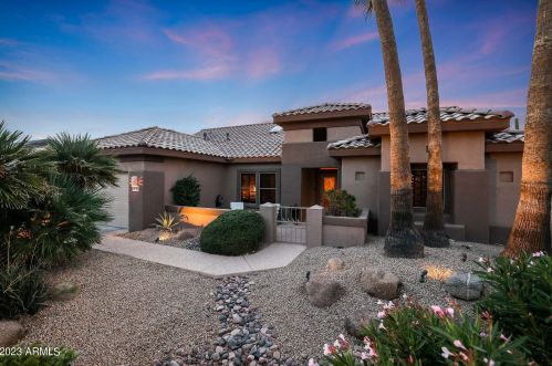 19724 Orangetree Ct, Sun City, AZ 85374-4957