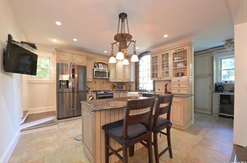 50 Burton Ave, Woodsburgh NY  11598-1750 exterior