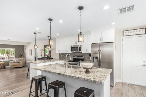 10817 Tropicana Cir, Sun City AZ  85351-2131 exterior
