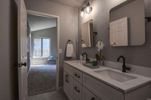 871 Kingman Dr, Vacaville CA  95687-5474 exterior