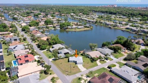 3 Cotton Ct, Palm Coast, FL 32137-8913