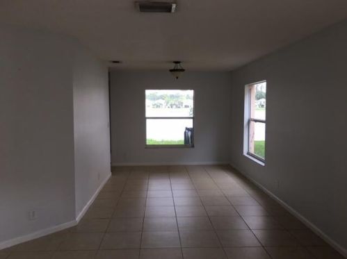 6105 Adriatic Way, West Palm Beach, FL 33413-1087