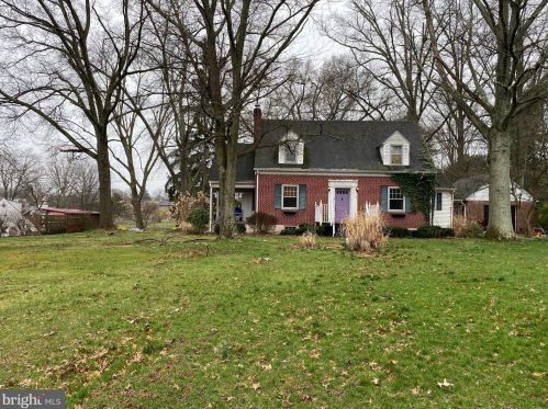 272 Glendale Ave, Pottstown, PA 19464-1905