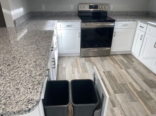 2431 Carpenter Rd, Avon Park Lakes FL  33825-8568 exterior