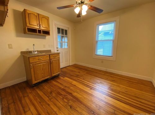 211 Main St, Middletown, CT 06457-3424