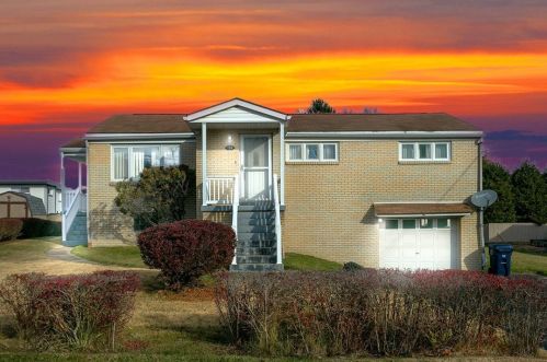 108 Mcwilliams Rd, Trafford, PA 15085-1609