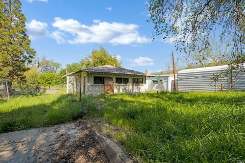3312 Country Club Dr, Lucerne, CA