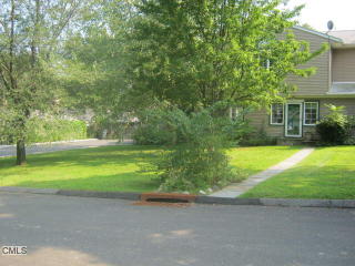 61 Muriel Dr, Stamford, CT 06907-1314