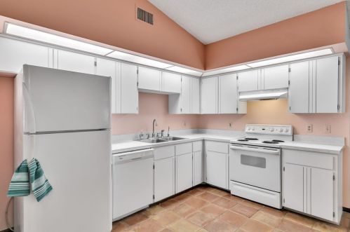 205 Lucerne Dr, De Bary FL  32713-3015 exterior