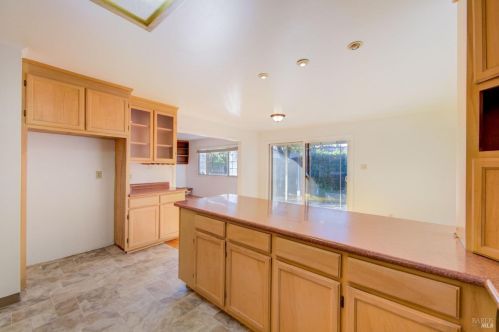 2415 Tamarisk Dr, Santa Rosa CA  95405-8435 exterior