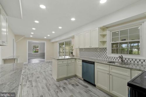 1 Helm Turn, Willingboro NJ  08046-1808 exterior