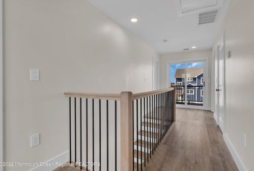 1217 Niihau Dr, Lacey NJ  08731-4702 exterior