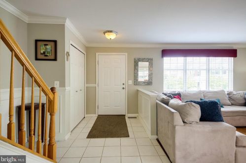 9077 Slate Stone Loop, Bristow, VA 20136-1722