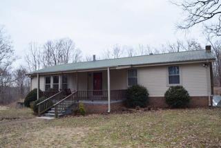 65 Hooper Ln, Waverly, TN 37185-3229